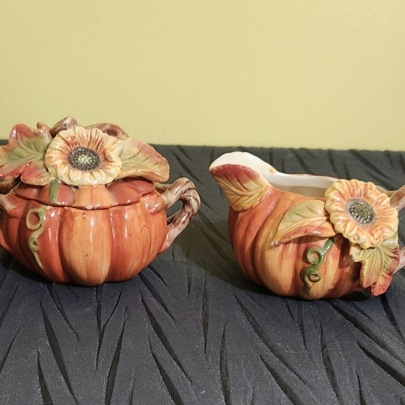 Cracker Barrel Other - Cracker Barrel Pumpkin Cream & Sugar Set - Orange and Green